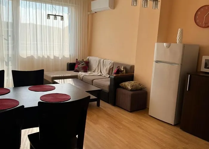 Apartment, Appartement *