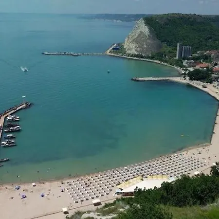 Skу Lejlighed Kavarna