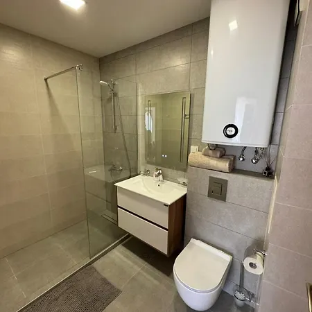 Apartment, * Kavarna