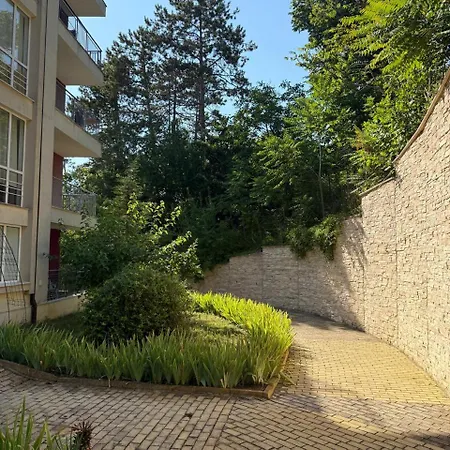 Apartment Skay Apartman *
