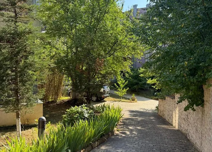 Apartment, Lejlighed *