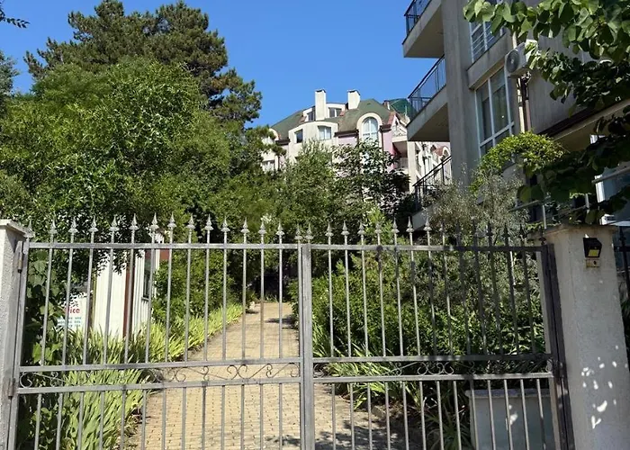 Apartment, Lejlighed